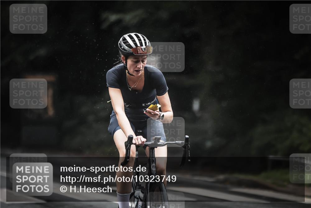 13.09.2026 - Stadtparktriathlon H.Heesch http://msf.ph/oto/10323749 13.09.2026 12:41:07 Radfahren 1160, 1191, 1205, 1241, 1244, 1308 meine-sportfotos.de