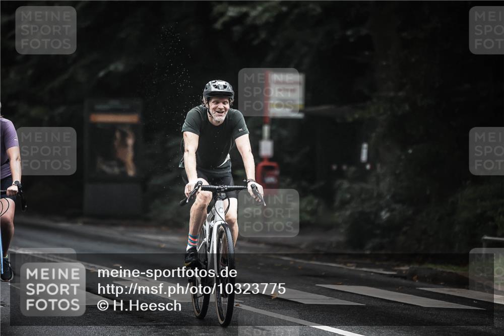 13.09.2026 - Stadtparktriathlon H.Heesch http://msf.ph/oto/10323775 13.09.2026 12:41:08 Radfahren 1160, 1191, 1205, 1241, 1244 meine-sportfotos.de
