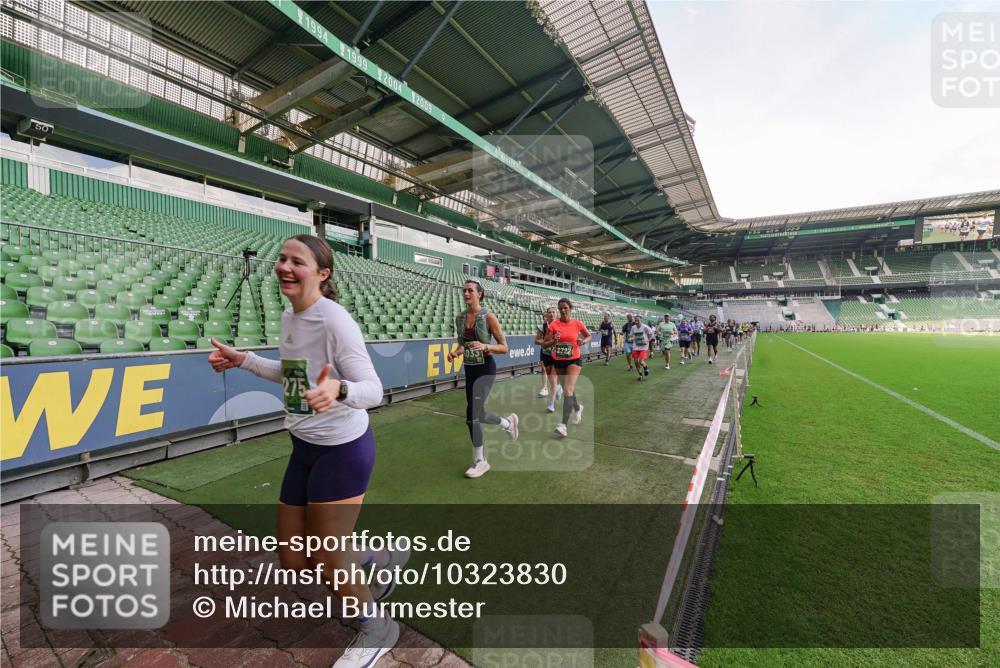 13.09.2026 - 21. swb-Marathon Bremen Michael Burmester http://msf.ph/oto/10323830 13.09.2026 13:26:04 Laufen im Stadion 202, 213, 294, 390, 505, 530, 543, 645, 815, 818, 833, 966, 1077, 1283, 1410, 1443, 1459, 1473, 1487, 1491, 1504, 1515, 1530, 1561, 1618, 1744, 1828, 1830, 1953, 2058, 2059, 2267, 2271, 2273, 2298, 2308, 2309, 2354, 2382, 2384, 2428, 2506, 2508, 2554, 2558, 2576, 2582, 2591, 2592, 2644, 2656, 2675, 2752, 2762, 2817, 2833, 2878, 2896, 2965, 2970, 2981, 3005, 3047, 3062, 3084, 3097, 3142, 3172, 3211, 3259, 3306, 3329, 3359, 3390, 3433, 3629 meine-sportfotos.de