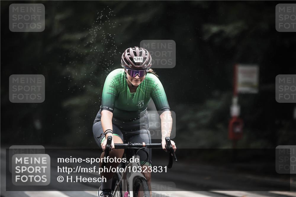 13.09.2026 - Stadtparktriathlon H.Heesch http://msf.ph/oto/10323831 13.09.2026 12:41:18 Radfahren 1281, 1300 meine-sportfotos.de