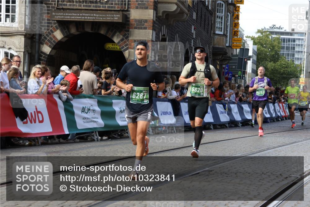 13.09.2026 - 21. swb-Marathon Bremen Strokosch-Dieckow http://msf.ph/oto/10323841 13.09.2026 13:10:32 Ziel 623, 957, 2020, 3959, 5532, 8064, 8709, 9817, 1181, 1385, 1498, 1554, 2347, 4727, 5066, 5152, 5155, 5387, 5620, 5648, 9659, 13248 meine-sportfotos.de