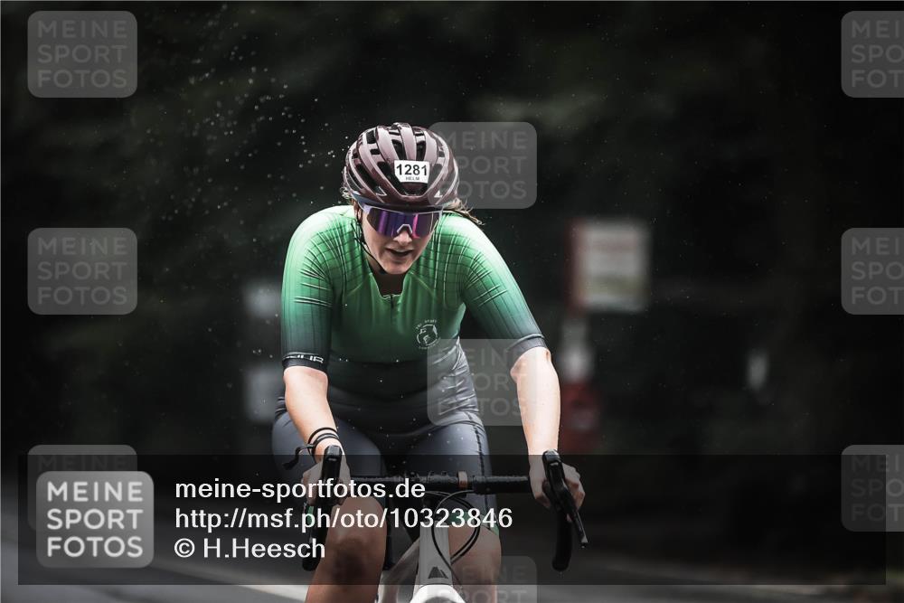 13.09.2026 - Stadtparktriathlon H.Heesch http://msf.ph/oto/10323846 13.09.2026 12:41:18 Radfahren 1281, 1300 meine-sportfotos.de