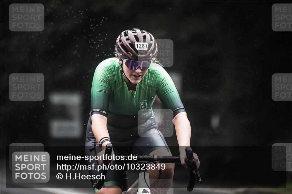 13.09.2026 - Stadtparktriathlon H.Heesch http://msf.ph/oto/10323849 13.09.2026 12:41:18 Radfahren 1281, 1300 meine-sportfotos.de