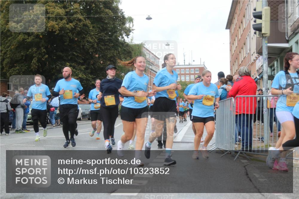 13.09.2026 - Kiel Lauf Markus Tischler http://msf.ph/oto/10323852 13.09.2026 11:01:19 Fleethörn 5007, 11930, 200, 2262, 12465, 1089 meine-sportfotos.de