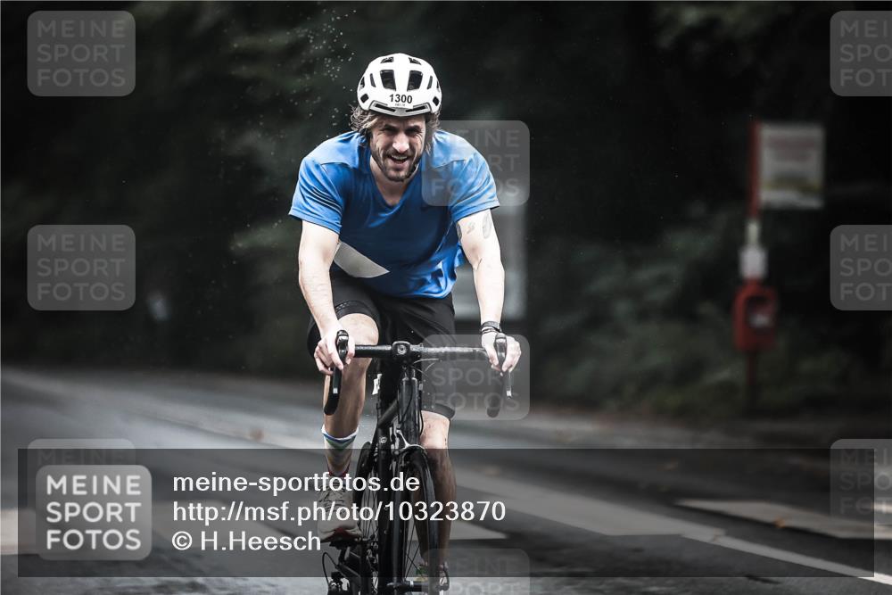 13.09.2026 - Stadtparktriathlon H.Heesch http://msf.ph/oto/10323870 13.09.2026 12:41:22 Radfahren 1131, 1143, 1224, 1235, 1281, 1300 meine-sportfotos.de