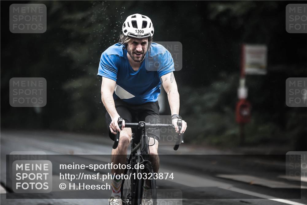 13.09.2026 - Stadtparktriathlon H.Heesch http://msf.ph/oto/10323874 13.09.2026 12:41:22 Radfahren 1131, 1143, 1224, 1235, 1281, 1300 meine-sportfotos.de