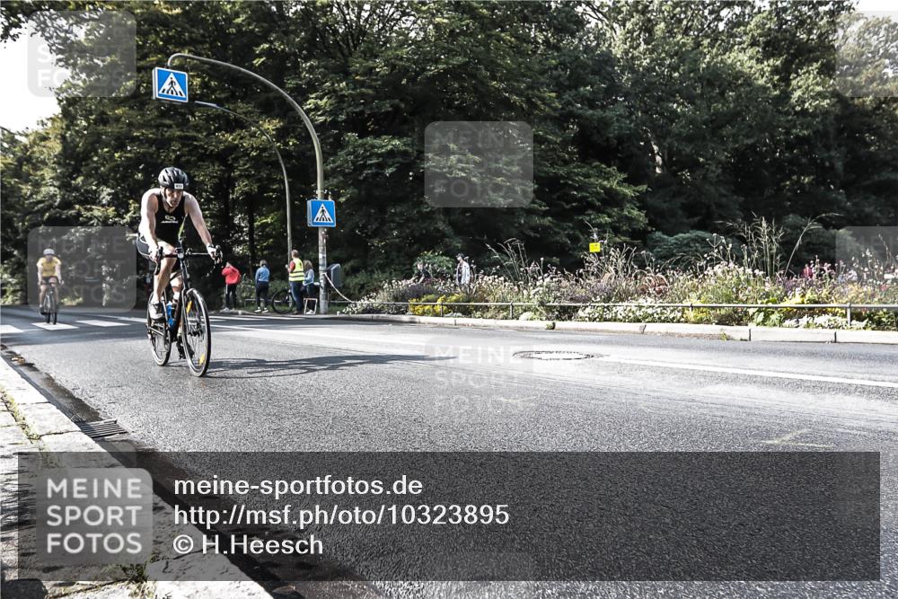 13.09.2026 - Stadtparktriathlon H.Heesch http://msf.ph/oto/10323895 13.09.2026 11:27:36 Radfahren 597, 612, 647, 812 meine-sportfotos.de