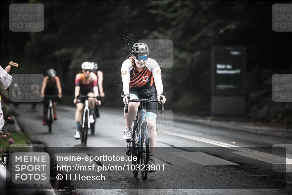13.09.2026 - Stadtparktriathlon H.Heesch http://msf.ph/oto/10323901 13.09.2026 12:41:27 Radfahren 1093, 1099, 1131, 1143, 1224, 1235, 1300 meine-sportfotos.de