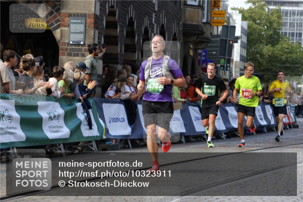 13.09.2026 - 21. swb-Marathon Bremen Strokosch-Dieckow http://msf.ph/oto/10323911 13.09.2026 13:10:34 Ziel 604, 623, 957, 3959, 5532, 8033, 8064, 8709, 384, 1181, 1385, 1498, 1554, 2347, 4727, 5066, 5152, 5155, 5168, 5387, 5648, 7115, 9659, 13248 meine-sportfotos.de