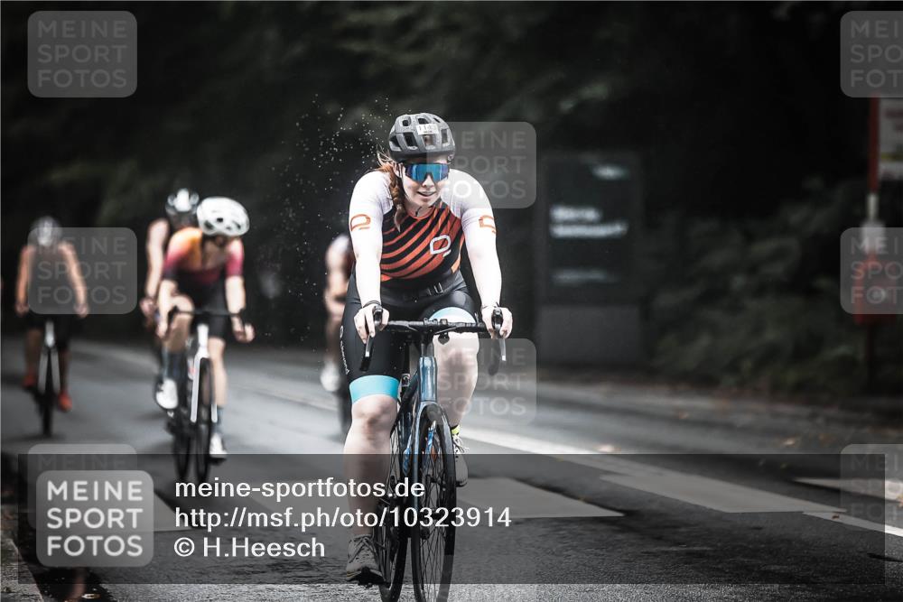 13.09.2026 - Stadtparktriathlon H.Heesch http://msf.ph/oto/10323914 13.09.2026 12:41:27 Radfahren 1093, 1099, 1131, 1143, 1224, 1235, 1300 meine-sportfotos.de