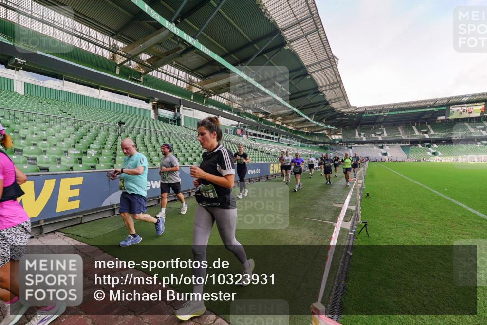 13.09.2026 - 21. swb-Marathon Bremen Michael Burmester http://msf.ph/oto/10323931 13.09.2026 13:26:13 Laufen im Stadion 202, 213, 294, 390, 505, 530, 543, 645, 815, 818, 833, 966, 1077, 1283, 1410, 1443, 1459, 1473, 1487, 1504, 1515, 1530, 1561, 1618, 1700, 1744, 1828, 1830, 1953, 2058, 2059, 2267, 2271, 2273, 2298, 2308, 2309, 2354, 2382, 2384, 2388, 2428, 2506, 2508, 2542, 2554, 2558, 2576, 2582, 2591, 2592, 2656, 2675, 2752, 2762, 2817, 2833, 2878, 2896, 2965, 2970, 2981, 3005, 3047, 3062, 3084, 3097, 3142, 3172, 3211, 3259, 3329, 3359, 3390, 3433, 3540, 3629 meine-sportfotos.de