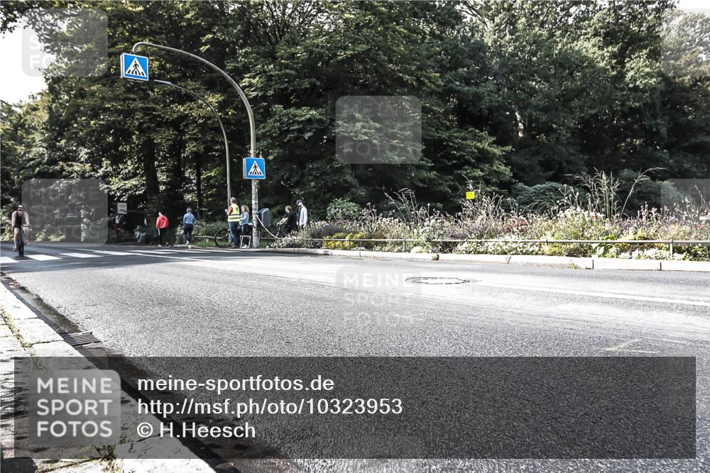 13.09.2026 - Stadtparktriathlon H.Heesch http://msf.ph/oto/10323953 13.09.2026 11:27:39 Radfahren 597, 612, 721 meine-sportfotos.de