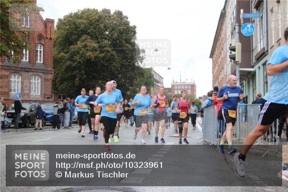 13.09.2026 - Kiel Lauf Markus Tischler http://msf.ph/oto/10323961 13.09.2026 11:01:43 Fleethörn 8835, 978, 11856 meine-sportfotos.de
