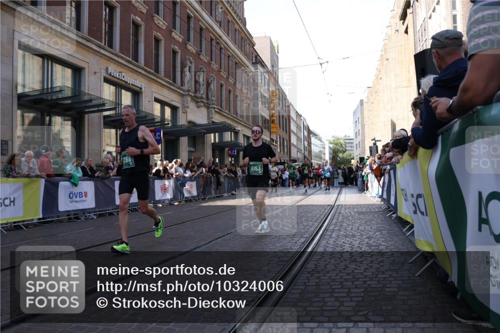 13.09.2026 - 21. swb-Marathon Bremen Strokosch-Dieckow http://msf.ph/oto/10324006 13.09.2026 13:19:15 Ziel 161, 461, 926, 1010, 1232, 1281, 1468, 1535, 1642, 2906, 3182, 4319, 4455, 4977, 4978, 5371, 7037, 7140, 7268, 7655, 7945, 8153, 8185, 9638, 9984, 13163, 189, 666, 1599, 2007, 2390, 2423, 2535, 3182, 3508, 4819, 4857, 4916, 5172, 6008, 6137, 6310, 6633, 7154, 7647, 7686, 7754, 7791, 9512, 9552, 9638, 9805, 13184 meine-sportfotos.de