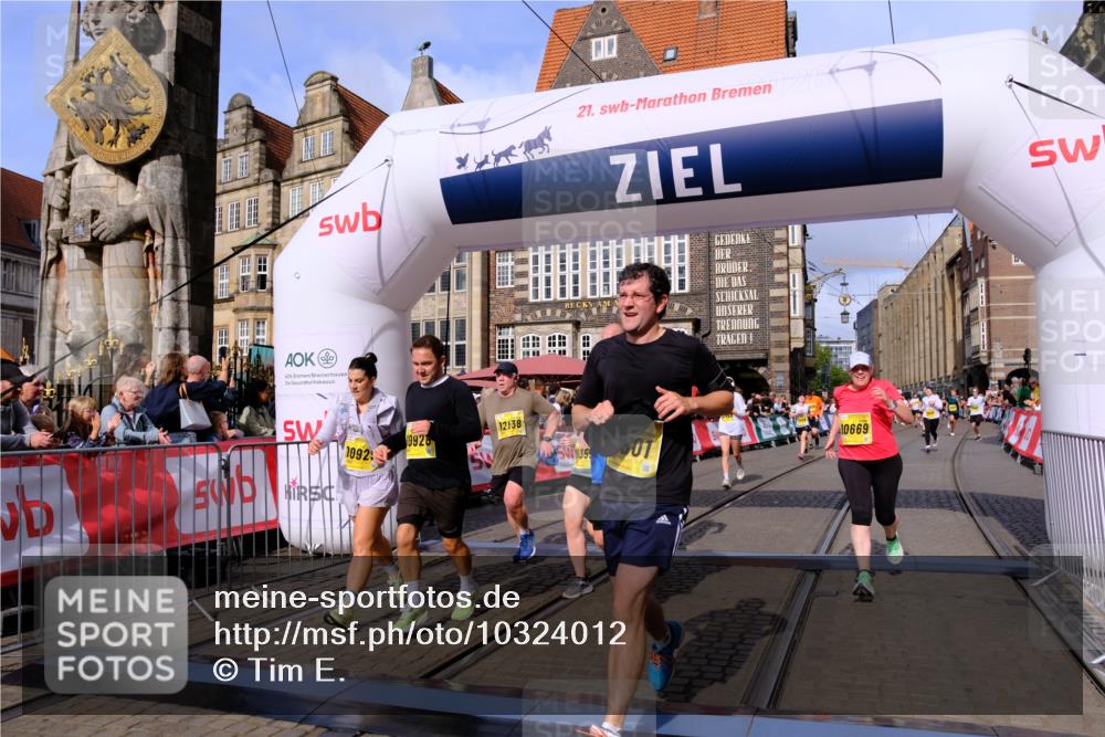 13.09.2026 - 21. swb-Marathon Bremen Tim E. http://msf.ph/oto/10324012 13.09.2026 11:00:00 Ziel 10147, 10236, 10355, 10669, 10928, 10929, 11054, 11056, 11089, 11194, 11419, 11501, 11594, 11803, 12138, 12242, 12243, 12480, 12481, 12527 meine-sportfotos.de
