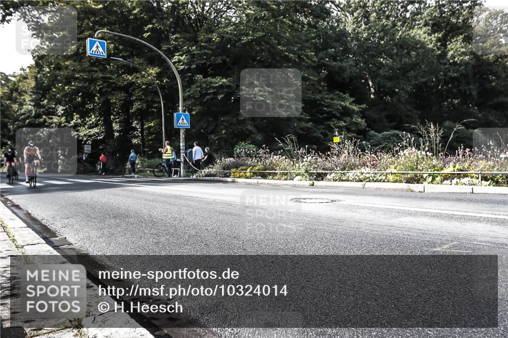 13.09.2026 - Stadtparktriathlon H.Heesch http://msf.ph/oto/10324014 13.09.2026 11:27:42 Radfahren 709, 721, 808, 817 meine-sportfotos.de