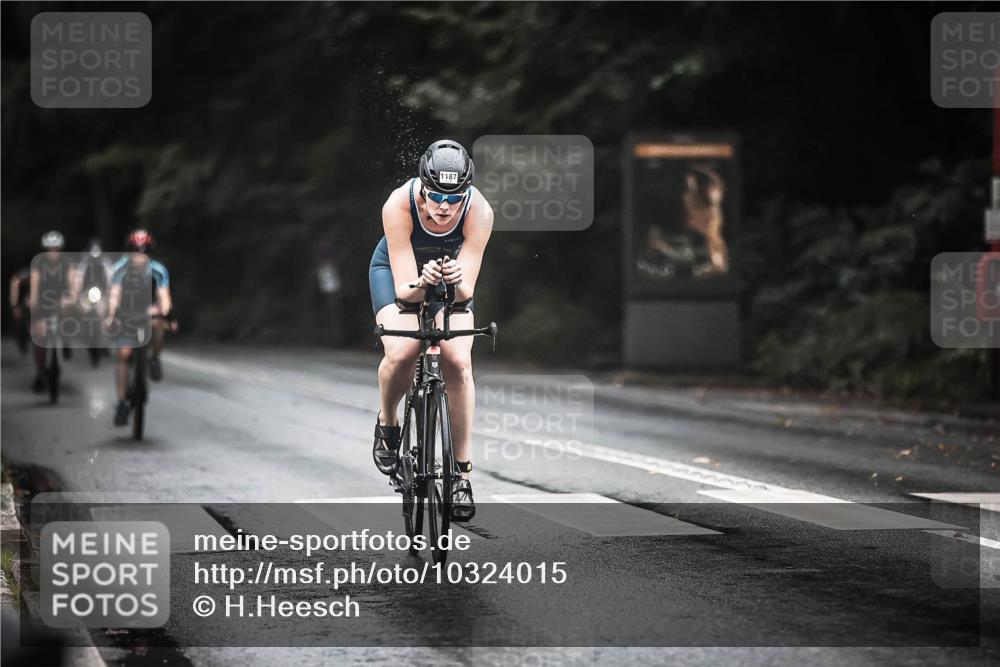 13.09.2026 - Stadtparktriathlon H.Heesch http://msf.ph/oto/10324015 13.09.2026 12:41:34 Radfahren 1086, 1093, 1099, 1131, 1187, 1224, 1235, 1249 meine-sportfotos.de