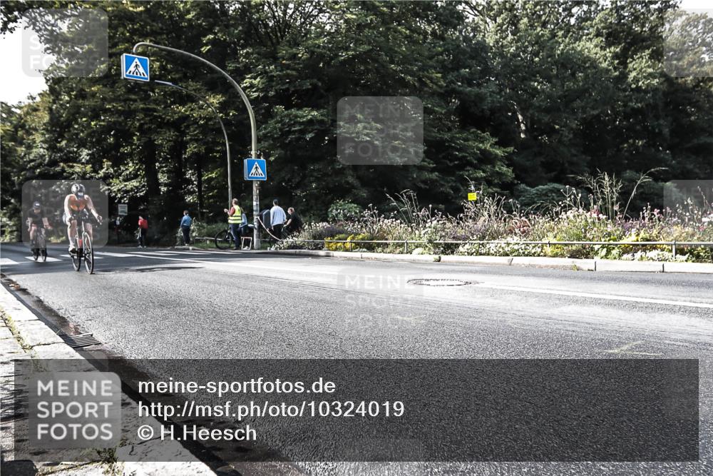 13.09.2026 - Stadtparktriathlon H.Heesch http://msf.ph/oto/10324019 13.09.2026 11:27:43 Radfahren 709, 721, 808, 817 meine-sportfotos.de