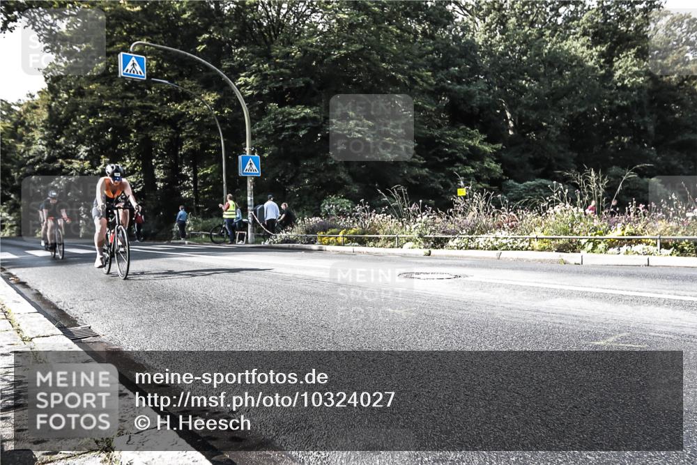 13.09.2026 - Stadtparktriathlon H.Heesch http://msf.ph/oto/10324027 13.09.2026 11:27:43 Radfahren 709, 721, 808, 817 meine-sportfotos.de