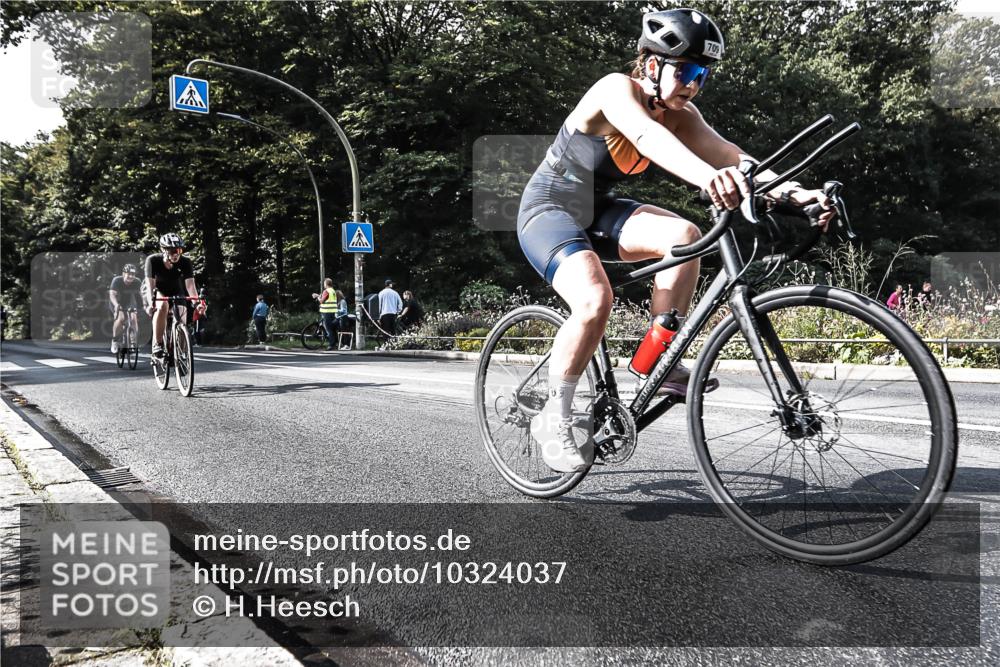 13.09.2026 - Stadtparktriathlon H.Heesch http://msf.ph/oto/10324037 13.09.2026 11:27:44 Radfahren 709, 721, 808, 817 meine-sportfotos.de