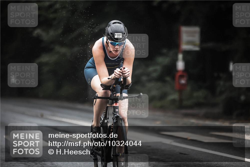 13.09.2026 - Stadtparktriathlon H.Heesch http://msf.ph/oto/10324044 13.09.2026 12:41:35 Radfahren 1086, 1093, 1099, 1187, 1249, 1264 meine-sportfotos.de