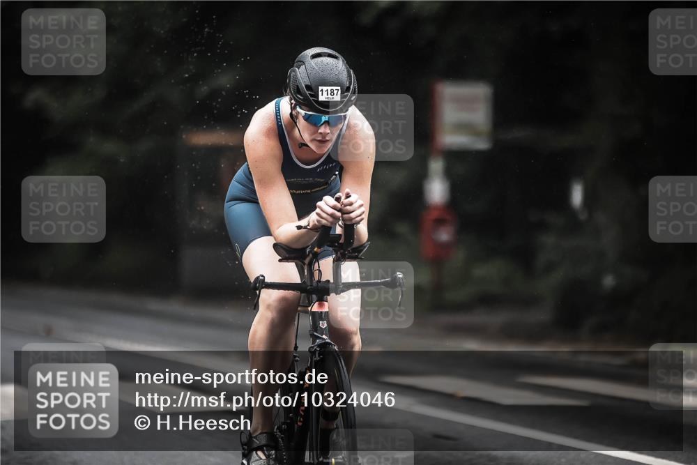 13.09.2026 - Stadtparktriathlon H.Heesch http://msf.ph/oto/10324046 13.09.2026 12:41:35 Radfahren 1086, 1093, 1099, 1187, 1249, 1264 meine-sportfotos.de