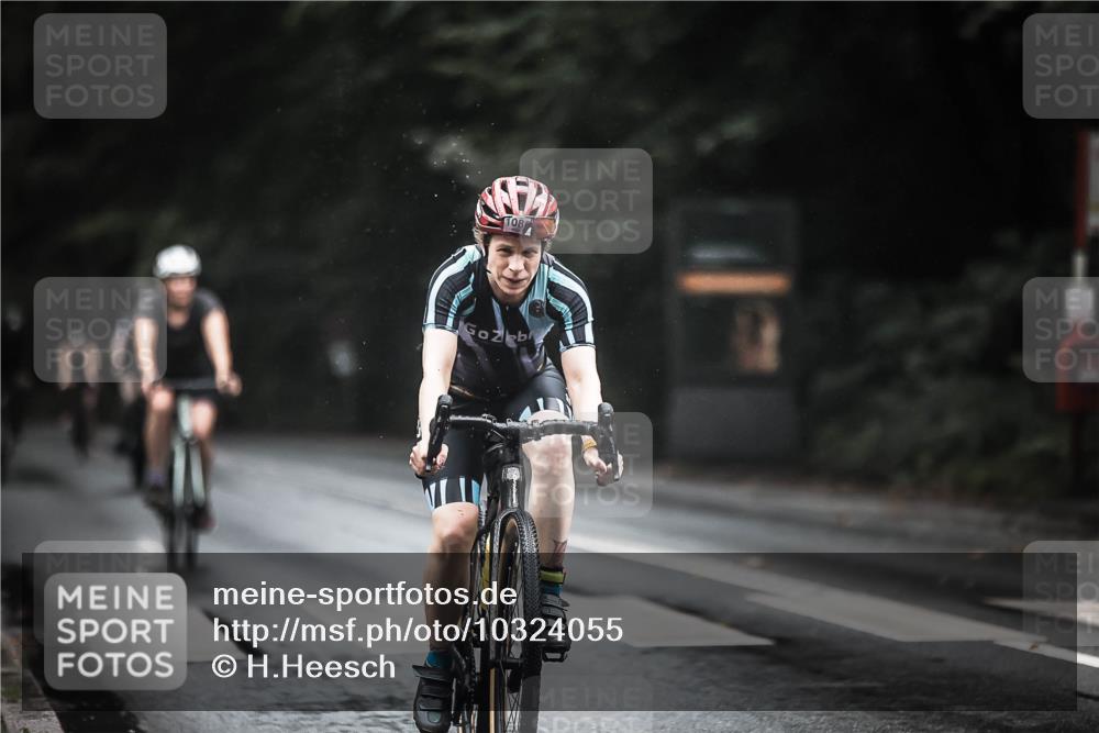 13.09.2026 - Stadtparktriathlon H.Heesch http://msf.ph/oto/10324055 13.09.2026 12:41:37 Radfahren 1085, 1086, 1094, 1187, 1243, 1249, 1264 meine-sportfotos.de