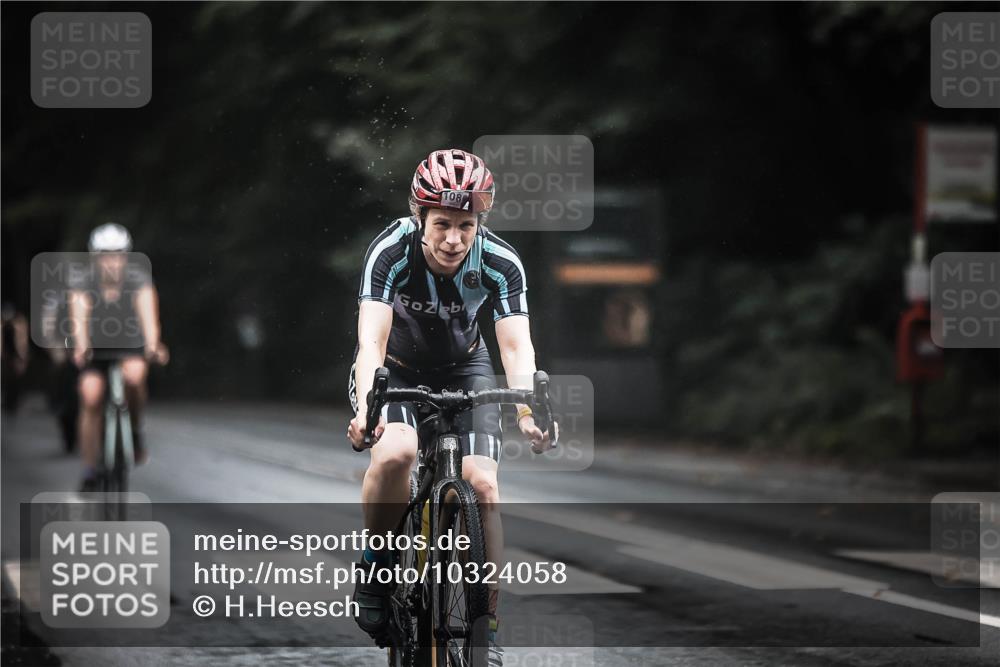 13.09.2026 - Stadtparktriathlon H.Heesch http://msf.ph/oto/10324058 13.09.2026 12:41:37 Radfahren 1085, 1086, 1094, 1187, 1243, 1249, 1264 meine-sportfotos.de