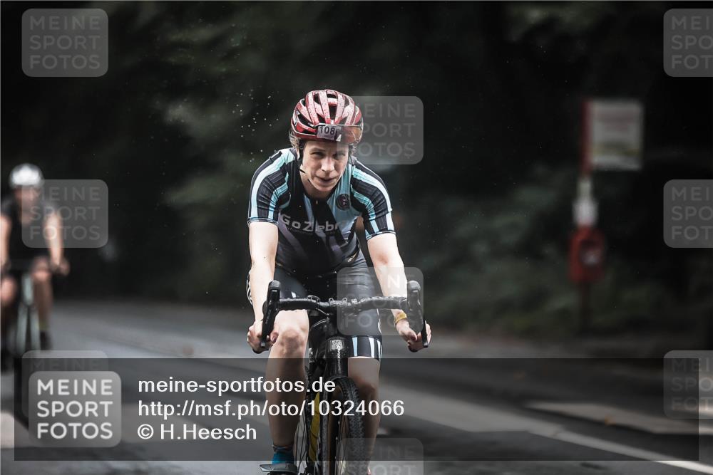 13.09.2026 - Stadtparktriathlon H.Heesch http://msf.ph/oto/10324066 13.09.2026 12:41:37 Radfahren 1085, 1086, 1094, 1187, 1243, 1249, 1264 meine-sportfotos.de