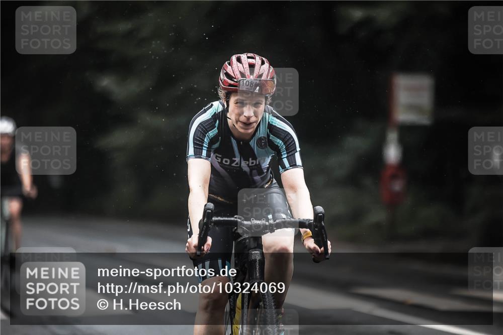 13.09.2026 - Stadtparktriathlon H.Heesch http://msf.ph/oto/10324069 13.09.2026 12:41:37 Radfahren 1085, 1086, 1094, 1187, 1243, 1249, 1264 meine-sportfotos.de