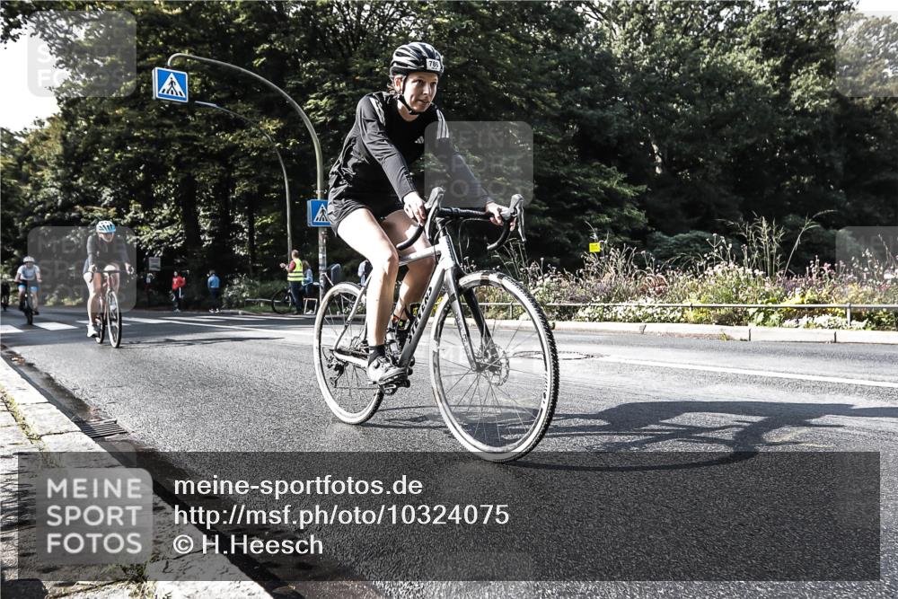 13.09.2026 - Stadtparktriathlon H.Heesch http://msf.ph/oto/10324075 13.09.2026 11:27:47 Radfahren 709, 754, 769, 786, 808, 817 meine-sportfotos.de