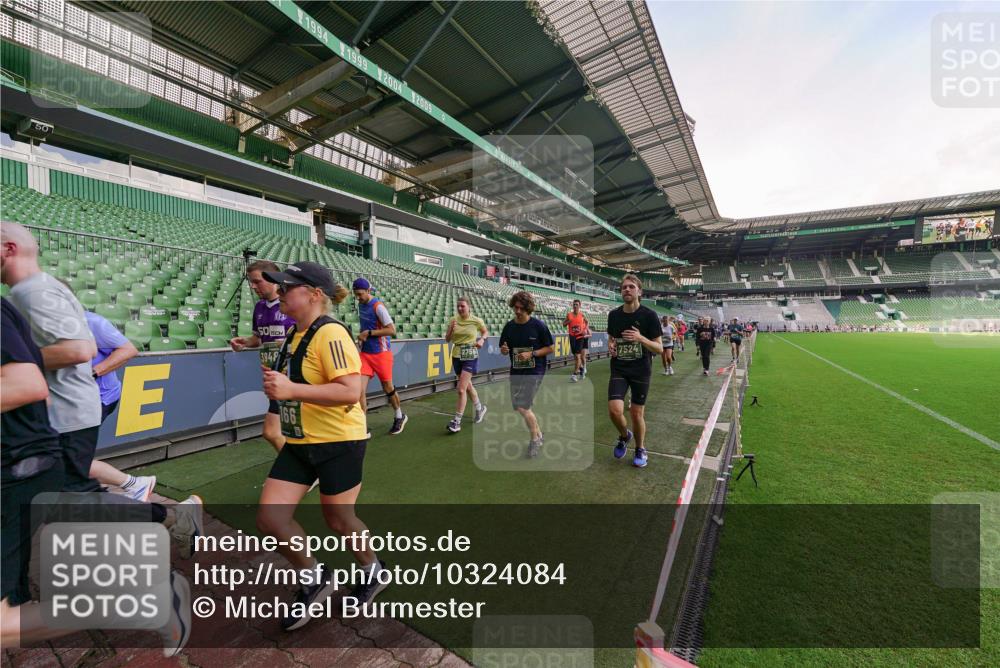 13.09.2026 - 21. swb-Marathon Bremen Michael Burmester http://msf.ph/oto/10324084 13.09.2026 13:26:31 Laufen im Stadion 186, 202, 364, 390, 530, 543, 645, 815, 818, 833, 966, 1077, 1283, 1410, 1412, 1443, 1459, 1473, 1487, 1504, 1530, 1561, 1618, 1700, 1744, 1828, 1830, 1953, 2058, 2059, 2273, 2298, 2308, 2309, 2354, 2382, 2384, 2388, 2404, 2428, 2506, 2507, 2508, 2542, 2558, 2576, 2582, 2591, 2592, 2656, 2675, 2748, 2752, 2762, 2817, 2875, 2878, 2896, 2923, 2965, 2970, 2981, 3045, 3047, 3050, 3062, 3084, 3097, 3142, 3172, 3184, 3259, 3329, 3359, 3433, 3540, 3629, 3756 meine-sportfotos.de