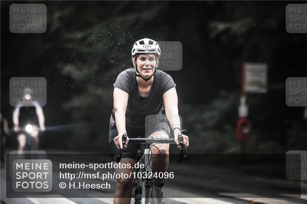 13.09.2026 - Stadtparktriathlon H.Heesch http://msf.ph/oto/10324096 13.09.2026 12:41:39 Radfahren 1058, 1085, 1086, 1094, 1187, 1243, 1249, 1264 meine-sportfotos.de