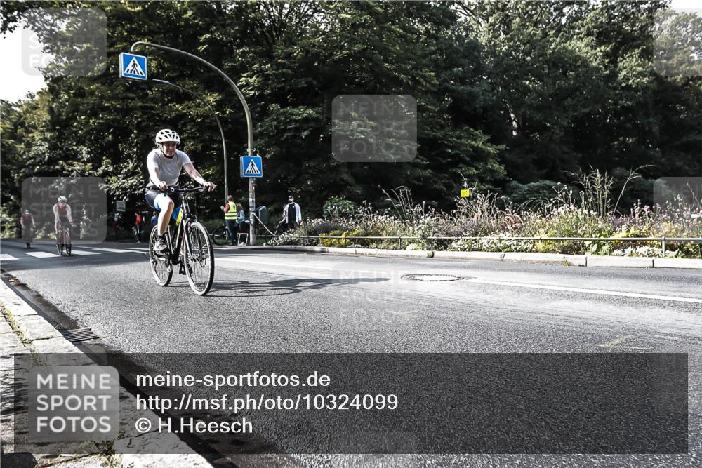 13.09.2026 - Stadtparktriathlon H.Heesch http://msf.ph/oto/10324099 13.09.2026 11:27:49 Radfahren 641, 702, 754, 769, 786 meine-sportfotos.de