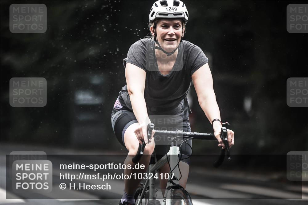 13.09.2026 - Stadtparktriathlon H.Heesch http://msf.ph/oto/10324107 13.09.2026 12:41:39 Radfahren 1058, 1085, 1086, 1094, 1187, 1243, 1249, 1264 meine-sportfotos.de