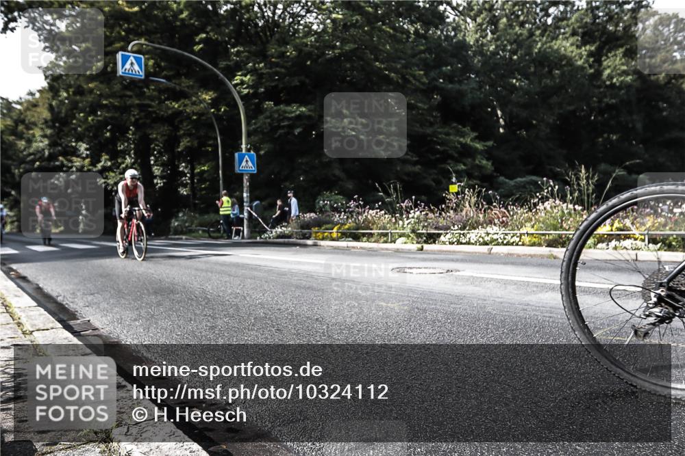 13.09.2026 - Stadtparktriathlon H.Heesch http://msf.ph/oto/10324112 13.09.2026 11:27:50 Radfahren 641, 702, 716, 754, 769, 786 meine-sportfotos.de