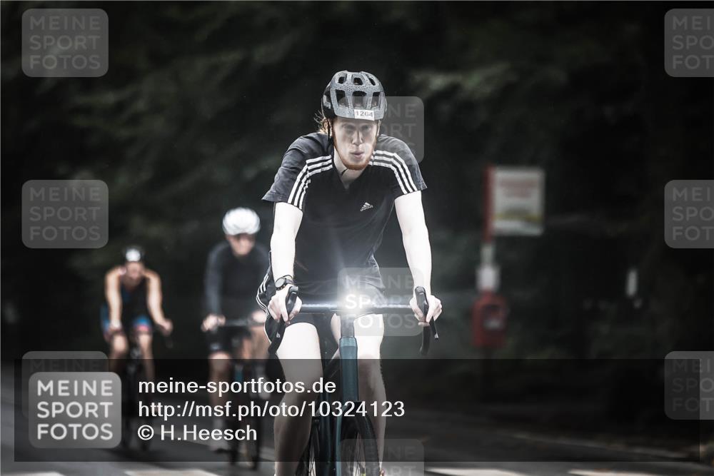 13.09.2026 - Stadtparktriathlon H.Heesch http://msf.ph/oto/10324123 13.09.2026 12:41:41 Radfahren 1058, 1085, 1086, 1094, 1243, 1249, 1264 meine-sportfotos.de