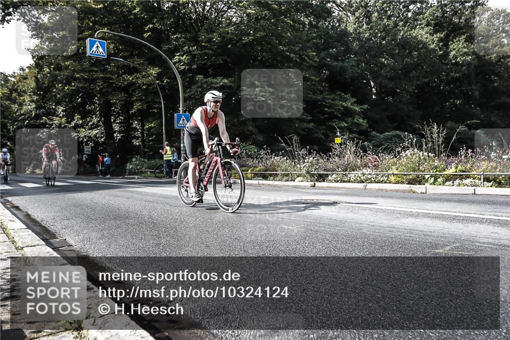 13.09.2026 - Stadtparktriathlon H.Heesch http://msf.ph/oto/10324124 13.09.2026 11:27:50 Radfahren 641, 702, 716, 754, 769, 786 meine-sportfotos.de