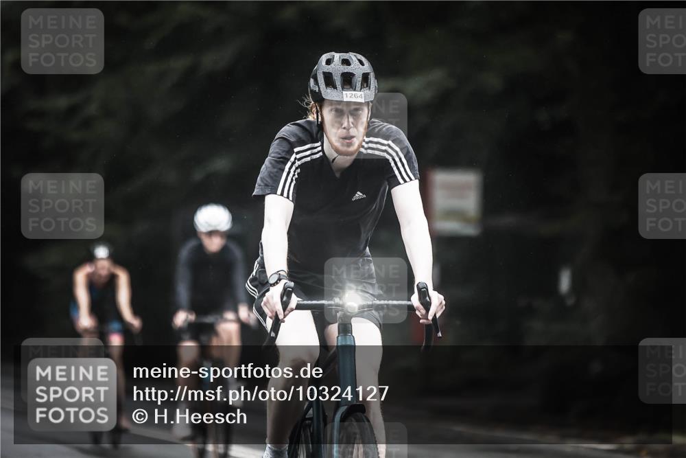 13.09.2026 - Stadtparktriathlon H.Heesch http://msf.ph/oto/10324127 13.09.2026 12:41:41 Radfahren 1058, 1085, 1086, 1094, 1243, 1249, 1264 meine-sportfotos.de