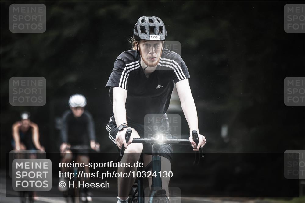 13.09.2026 - Stadtparktriathlon H.Heesch http://msf.ph/oto/10324130 13.09.2026 12:41:42 Radfahren 1058, 1085, 1086, 1094, 1243, 1249, 1264 meine-sportfotos.de