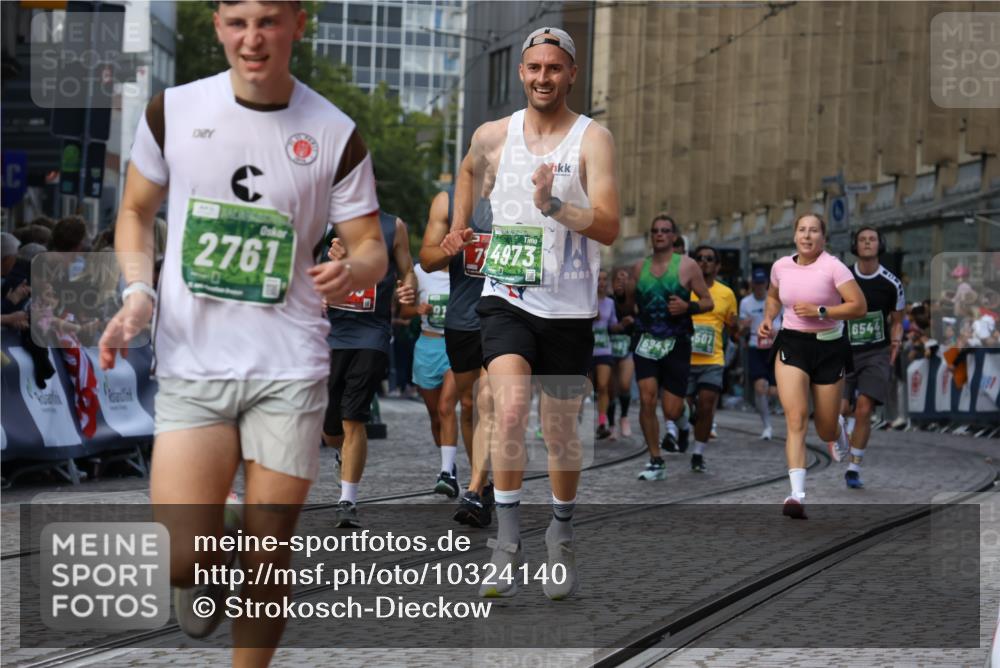 13.09.2026 - 21. swb-Marathon Bremen Strokosch-Dieckow http://msf.ph/oto/10324140 13.09.2026 13:24:52 Ziel 282, 789, 790, 1582, 3375, 3524, 3994, 4000, 5328, 5572, 5668, 5669, 5929, 5953, 6080, 7156, 7568, 8310, 8636, 8784, 8881, 9264, 9541, 9573, 9676, 10069, 10071, 10097, 972, 1080, 1166, 1264, 2322, 2761, 3105, 4091, 4113, 4507, 4918, 4973, 6079, 6360, 6544, 6943, 7409, 7854, 8245, 9073, 9152, 9360 meine-sportfotos.de