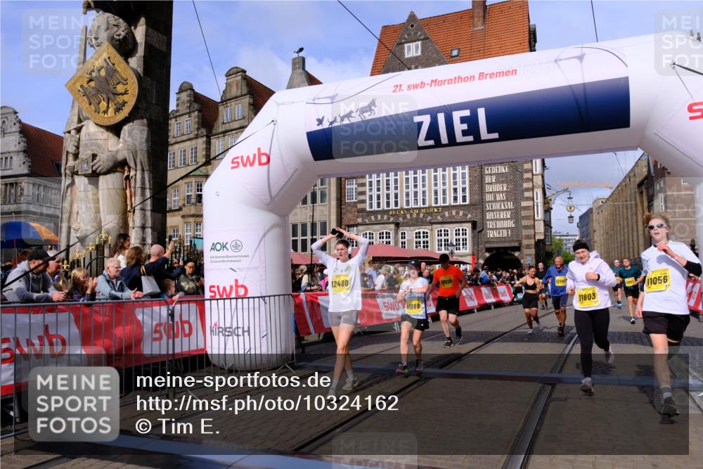 13.09.2026 - 21. swb-Marathon Bremen Tim E. http://msf.ph/oto/10324162 13.09.2026 11:00:04 Ziel 10236, 10355, 10669, 10691, 10928, 10929, 11054, 11056, 11089, 11194, 11419, 11427, 11501, 11637, 11803, 11904, 12138, 12238, 12239, 12242, 12243, 12388, 12480, 12527 meine-sportfotos.de