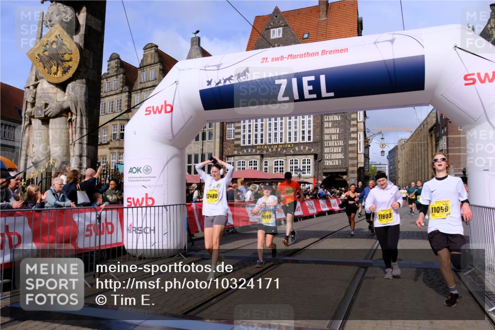 13.09.2026 - 21. swb-Marathon Bremen Tim E. http://msf.ph/oto/10324171 13.09.2026 11:00:04 Ziel 10236, 10355, 10669, 10691, 10928, 10929, 11054, 11056, 11089, 11194, 11419, 11427, 11501, 11637, 11803, 11904, 12138, 12238, 12239, 12242, 12243, 12388, 12480, 12527 meine-sportfotos.de