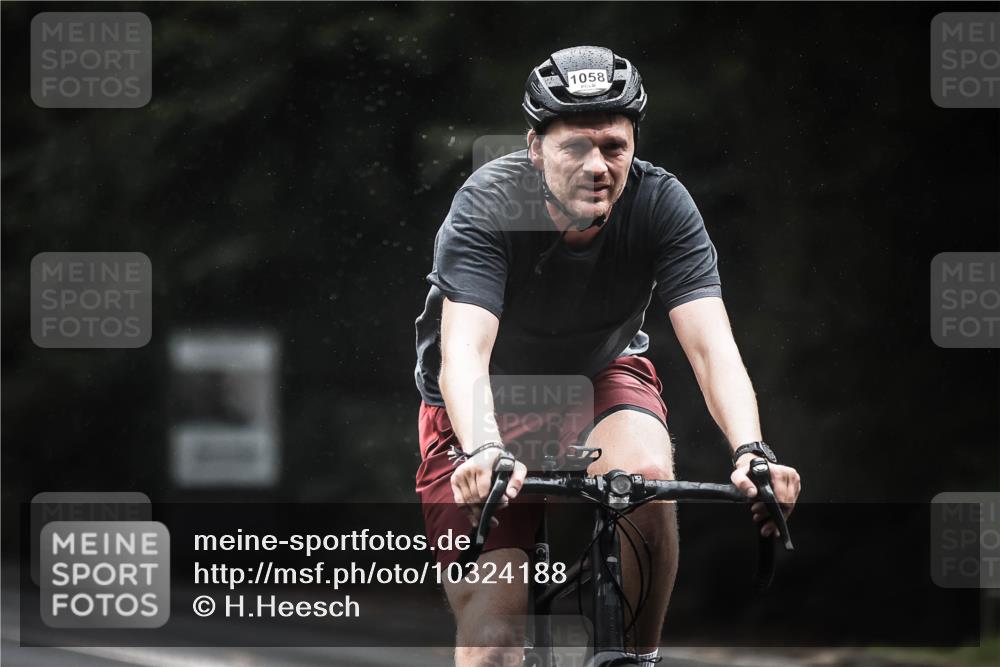 13.09.2026 - Stadtparktriathlon H.Heesch http://msf.ph/oto/10324188 13.09.2026 12:41:46 Radfahren 1058, 1085, 1094, 1145, 1243, 1264 meine-sportfotos.de