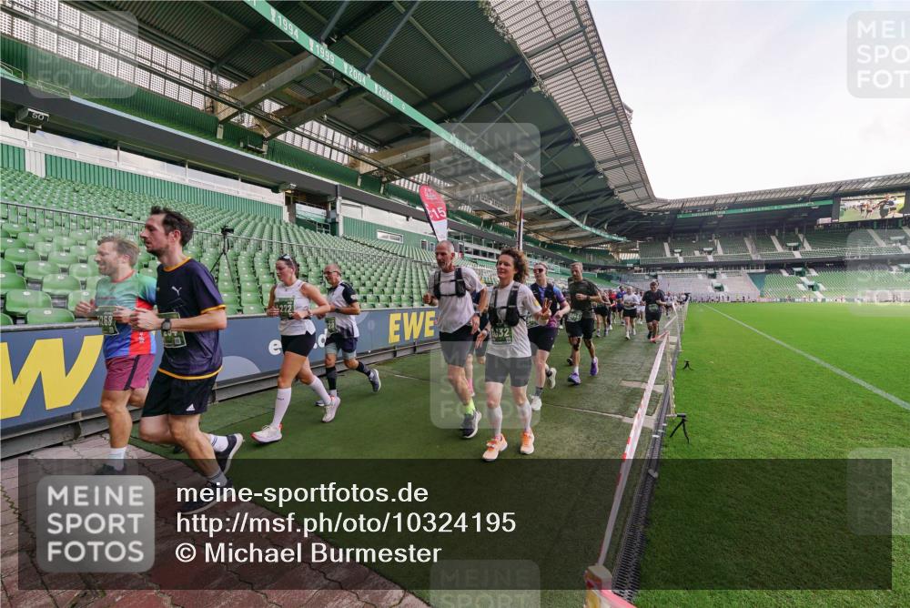 13.09.2026 - 21. swb-Marathon Bremen Michael Burmester http://msf.ph/oto/10324195 13.09.2026 13:26:50 Laufen im Stadion 186, 202, 357, 364, 390, 530, 543, 597, 645, 833, 966, 1077, 1283, 1410, 1412, 1443, 1459, 1473, 1487, 1530, 1608, 1618, 1700, 1744, 1769, 1828, 1953, 1961, 2058, 2273, 2298, 2308, 2309, 2382, 2384, 2388, 2404, 2428, 2507, 2508, 2542, 2558, 2576, 2582, 2592, 2656, 2675, 2725, 2748, 2762, 2817, 2875, 2876, 2923, 2965, 2970, 2981, 3045, 3047, 3050, 3062, 3073, 3084, 3097, 3172, 3184, 3219, 3359, 3433, 3540, 3592, 3629, 3756, 3907, 3978 meine-sportfotos.de