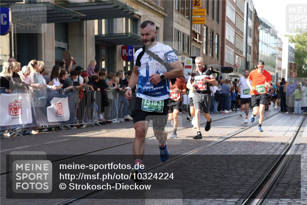 13.09.2026 - 21. swb-Marathon Bremen Strokosch-Dieckow http://msf.ph/oto/10324224 13.09.2026 13:19:21 Ziel 161, 461, 926, 1010, 1232, 1281, 1468, 1535, 1642, 2870, 2906, 3319, 3966, 4101, 4455, 4479, 4480, 4977, 4978, 7037, 7140, 7268, 7655, 7945, 8153, 8185, 9082, 9359, 9984, 13163, 189, 666, 1599, 2007, 2390, 2423, 2535, 3182, 3508, 4319, 4819, 4857, 5172, 5371, 6008, 6137, 6633, 7647, 7686, 7754, 9512, 9552, 9638, 9805 meine-sportfotos.de