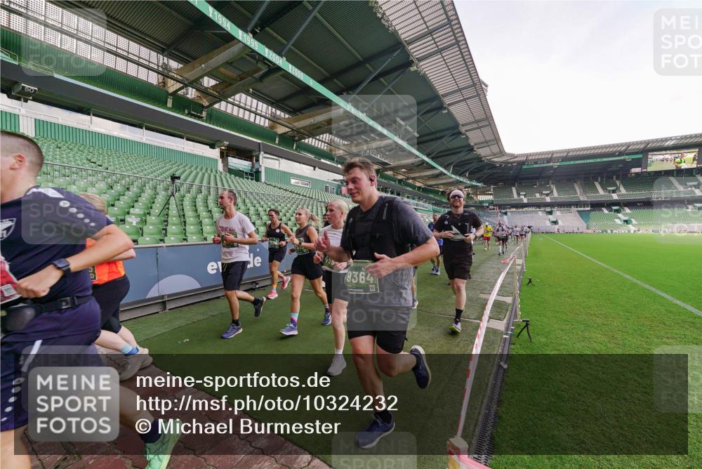 13.09.2026 - 21. swb-Marathon Bremen Michael Burmester http://msf.ph/oto/10324232 13.09.2026 13:26:54 Laufen im Stadion 186, 202, 357, 364, 390, 530, 543, 597, 645, 833, 966, 1077, 1283, 1412, 1443, 1459, 1473, 1487, 1530, 1608, 1618, 1700, 1744, 1769, 1828, 1953, 1961, 2058, 2236, 2273, 2298, 2308, 2309, 2382, 2384, 2388, 2404, 2428, 2507, 2508, 2542, 2558, 2576, 2582, 2592, 2656, 2675, 2725, 2748, 2762, 2817, 2875, 2876, 2923, 2965, 2970, 3045, 3047, 3050, 3062, 3073, 3084, 3097, 3172, 3184, 3219, 3359, 3433, 3540, 3592, 3629, 3756, 3885, 3907, 3978 meine-sportfotos.de