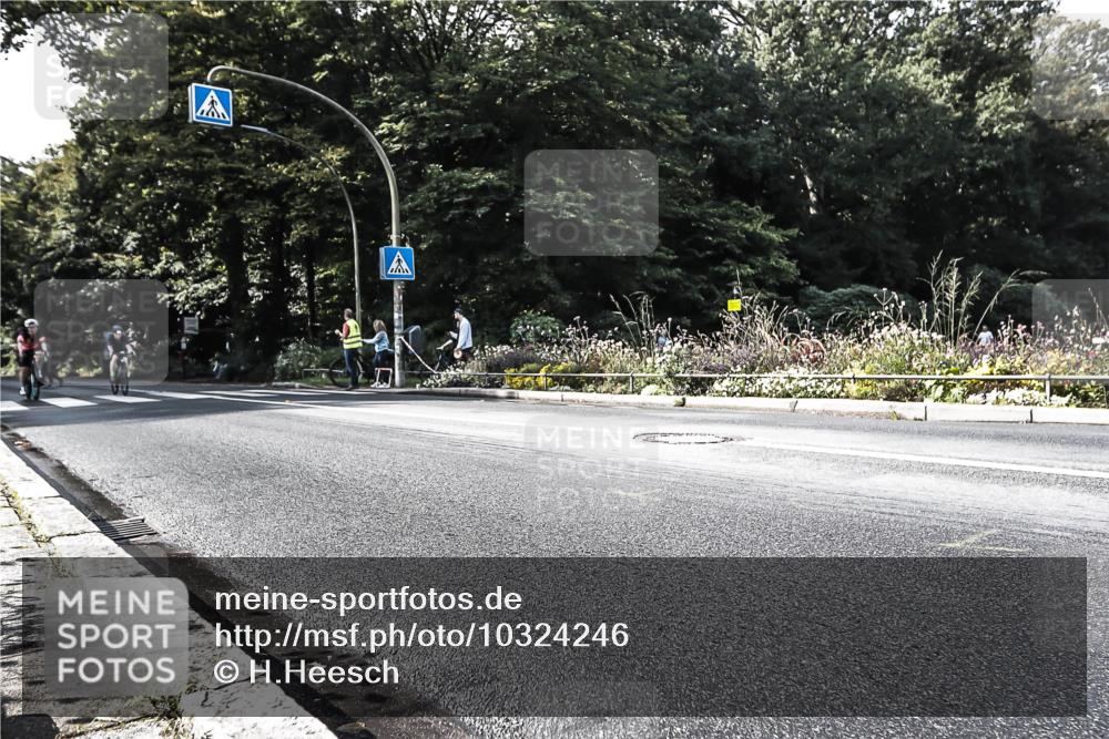 13.09.2026 - Stadtparktriathlon H.Heesch http://msf.ph/oto/10324246 13.09.2026 11:27:59 Radfahren 633, 713, 731, 796 meine-sportfotos.de