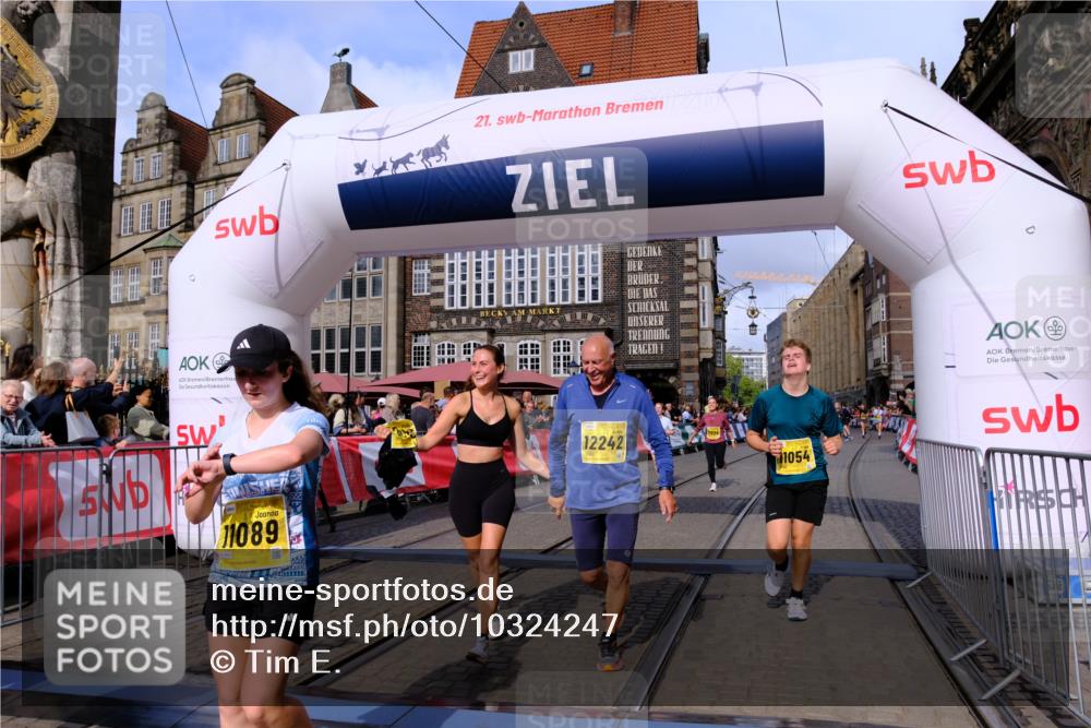 13.09.2026 - 21. swb-Marathon Bremen Tim E. http://msf.ph/oto/10324247 13.09.2026 11:00:07 Ziel 10175, 10236, 10355, 10669, 10691, 10867, 10928, 10929, 11054, 11056, 11089, 11194, 11419, 11427, 11501, 11637, 11803, 11879, 11904, 12138, 12238, 12239, 12242, 12243, 12388, 12480 meine-sportfotos.de