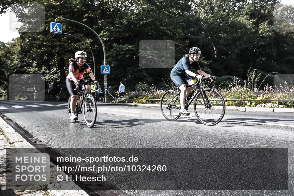 13.09.2026 - Stadtparktriathlon H.Heesch http://msf.ph/oto/10324260 13.09.2026 11:28:00 Radfahren 633, 713, 796 meine-sportfotos.de